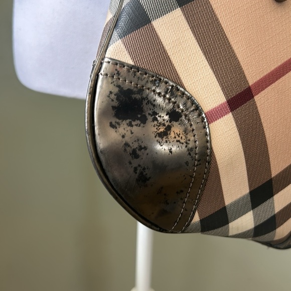 💯 authentic Burberry Patent Nova Check Dryden Crossbody Bag - Picture 4 of 16